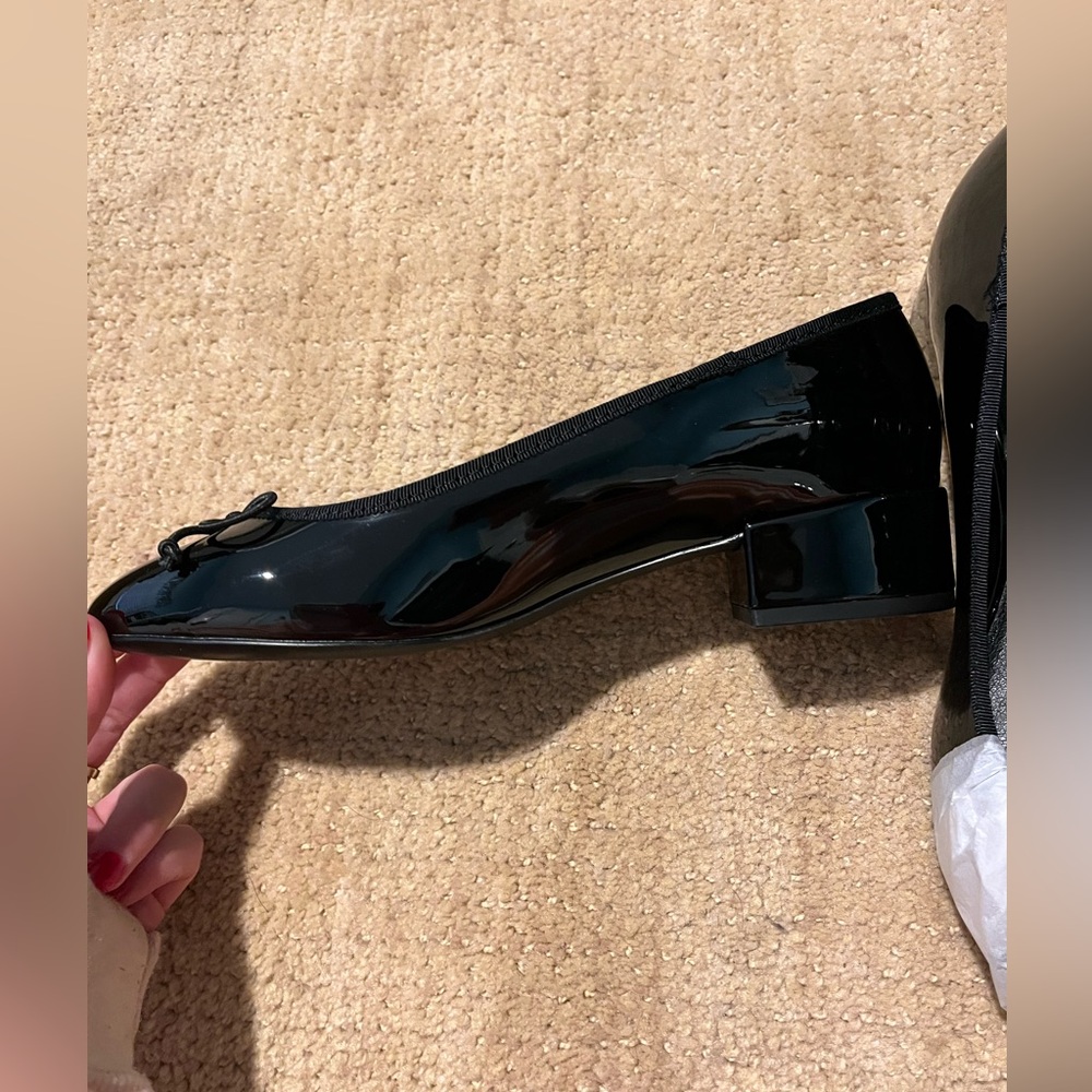 Steve Madden patten flat